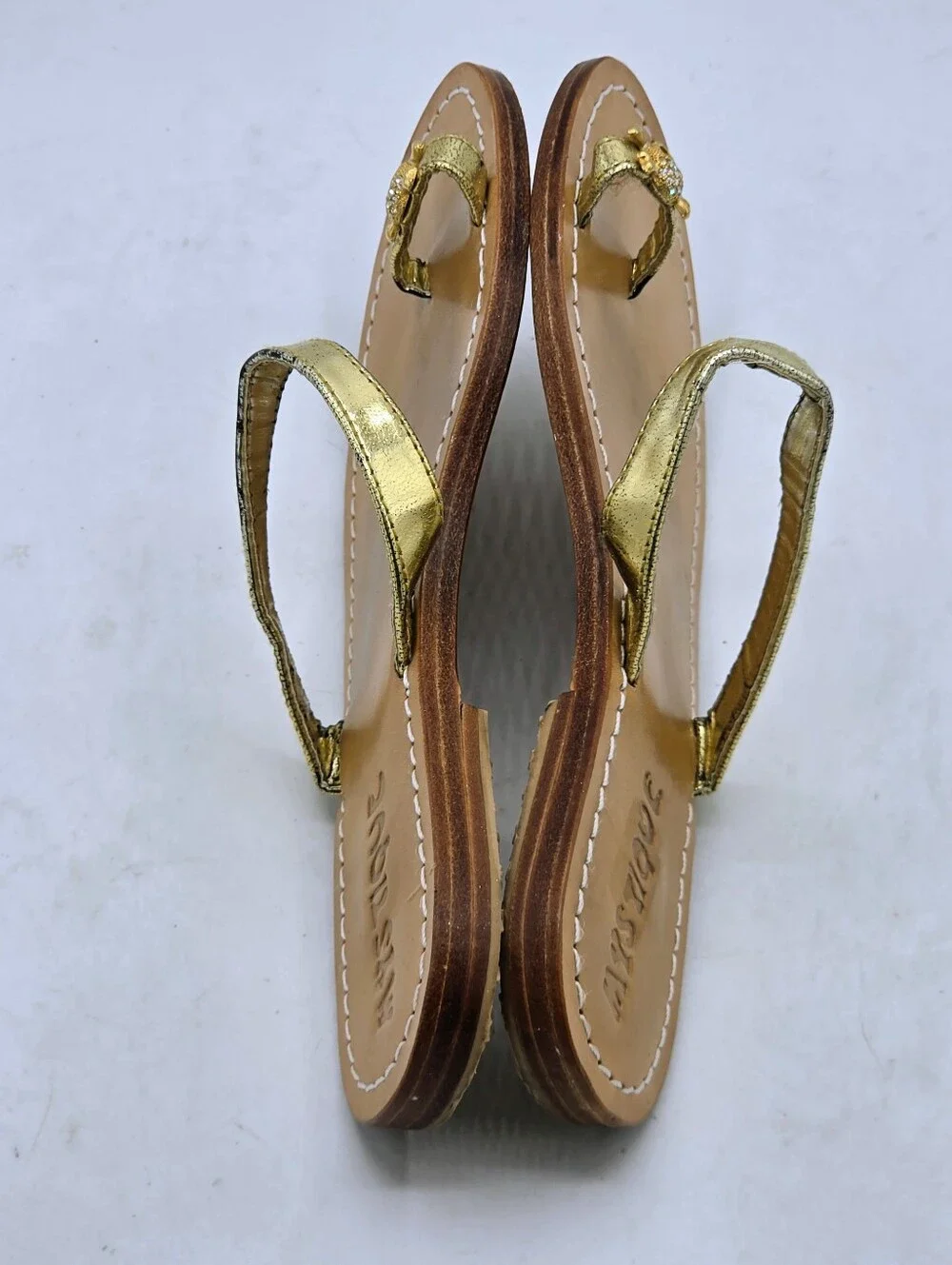 Mystique Gold Leather Skull & Crossbones Thong Sandals Size 5